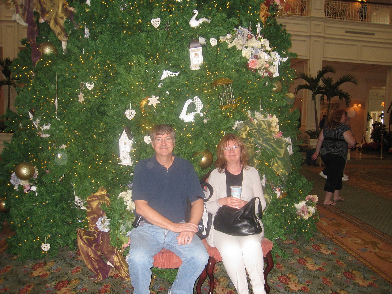 Vacation 2007-12 - Disney Parks  0142.jpg - The 2007-08 vacation to Florida included Disney World. We visited some of the larger theme Resorts along with Animal Kingdom and Disney Hollywood Studios.